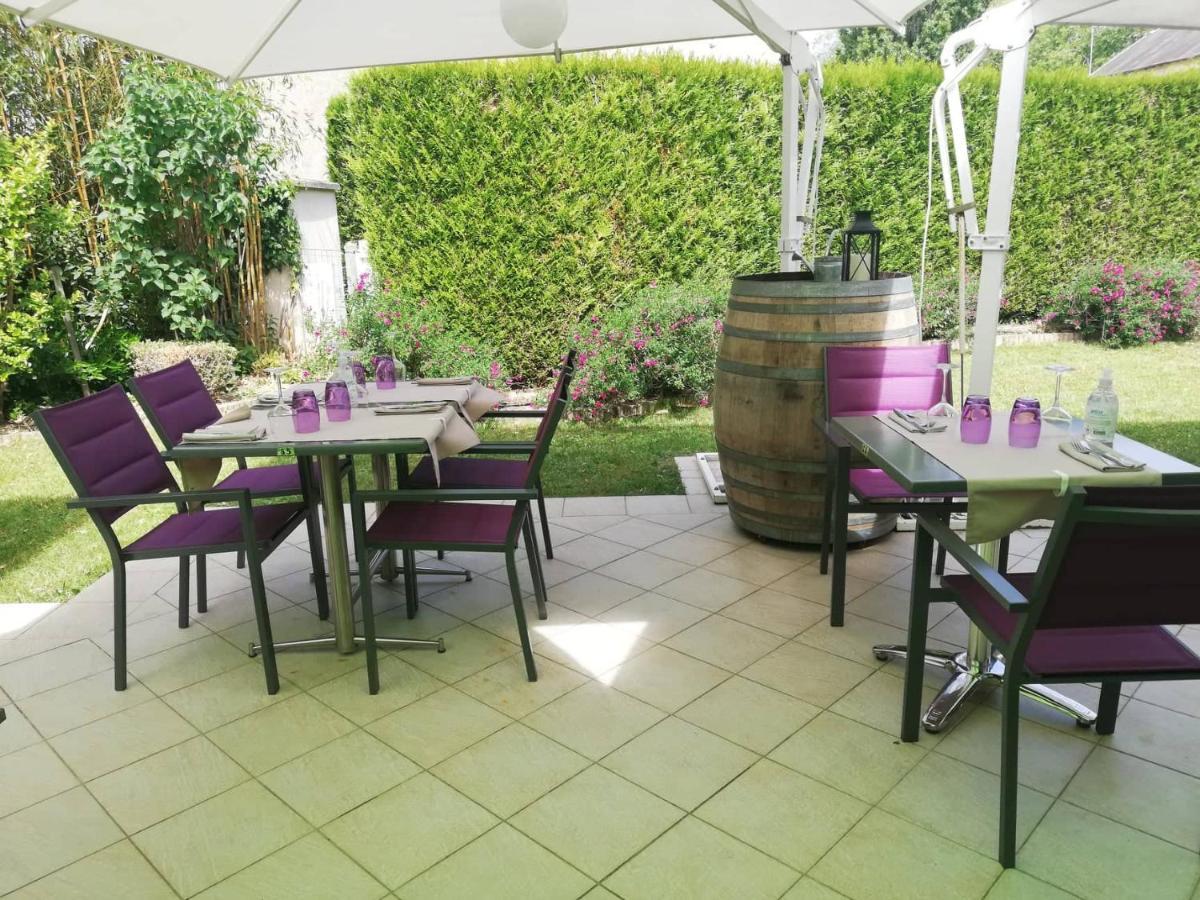 Logis Hotel Restaurant L'Oree Des Bois La Breille-les-Pins Exterior photo